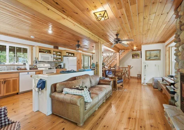 5th image of 530 Round Lake Ct, Osceola, WI 54020 | MLS# 7130117