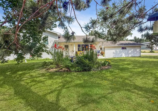 2nd image of 1839 3rd St Se, Bemidji, MN 56601 | MLS# 7130122