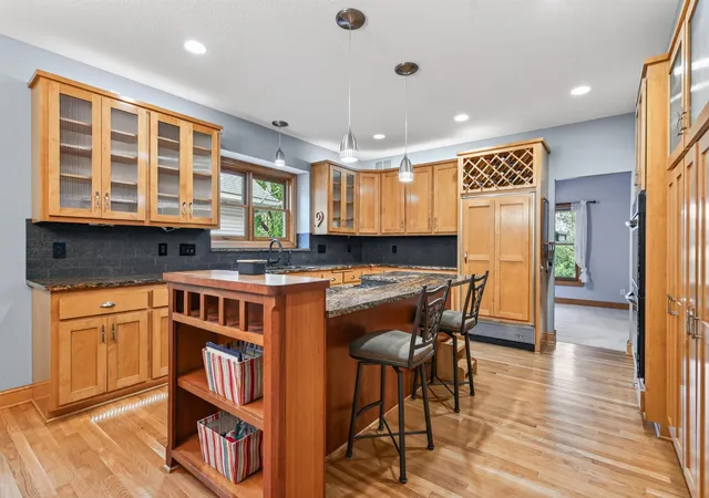 Photo 2 of Single family home for sale at 877 New Century Blvd S, Maplewood, MN 55119 | MLS# 7130123 | Listing updated on 2026-08-31