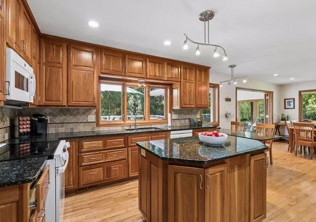 Photo 3 of Sale Pending at 12915 Lone Oak Dr, Hopkins, MN 55305 | MLS# 7130127 | Listing updated on 2026-09-29