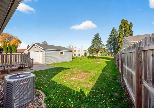 Photo 3 of Single family home for sale at 967 16 1/4 St Se, Rochester, MN 55904 | MLS# 7130128 | Listing updated on 2026-10-22