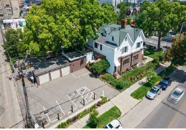 1st image of 3045 Aldrich Ave S, Minneapolis, MN 55408 | MLS# 7130165