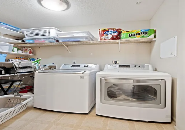 Photo 3 of Sale Pending at 301 Oak Grv St #314, Minneapolis, MN 55403 | MLS# 7130166 | Listing updated on 2026-08-28