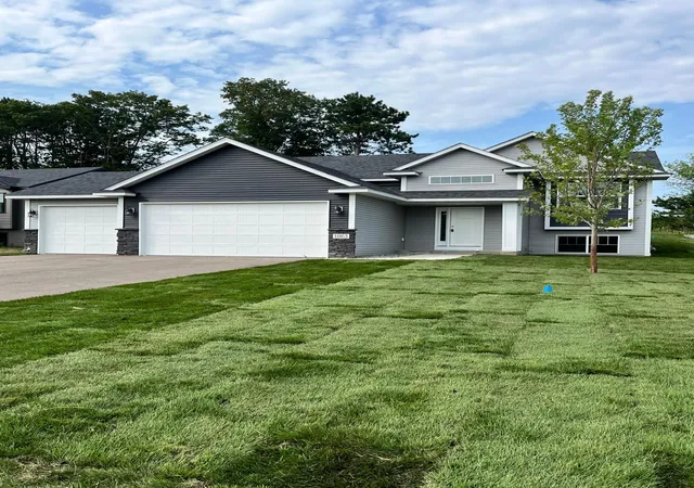 Photo 2 of Single family home for sale at 1063 Bellaire Blvd Nw, Isanti, MN 55040 | MLS# 7130169 | Listing updated on 2026-09-12