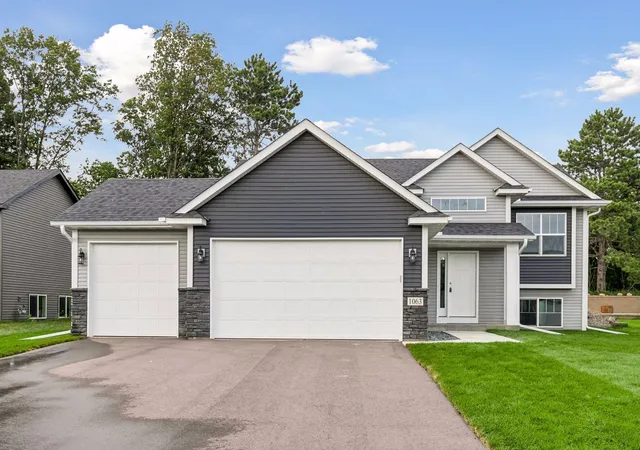 Photo 3 of Single family home for sale at 1063 Bellaire Blvd Nw, Isanti, MN 55040 | MLS# 7130169 | Listing updated on 2026-09-12