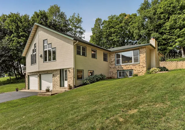 3rd image of 700 8Th St Sw, Pine Island, MN 55963 | MLS# 7130175