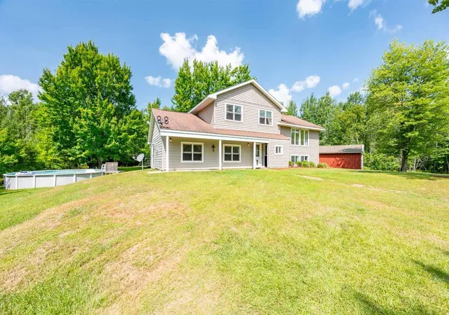 2nd image of 9225 Merrill Rd, Hibbing, MN 55746 | MLS# 7130185
