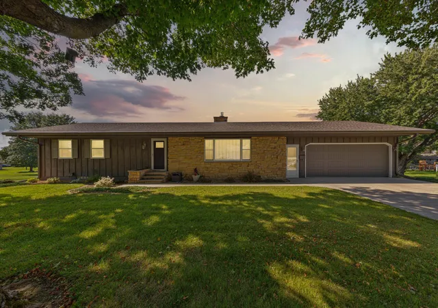 28th image of 127 Woodcrest Ter, Le Sueur, MN 56058 | MLS# 7130186