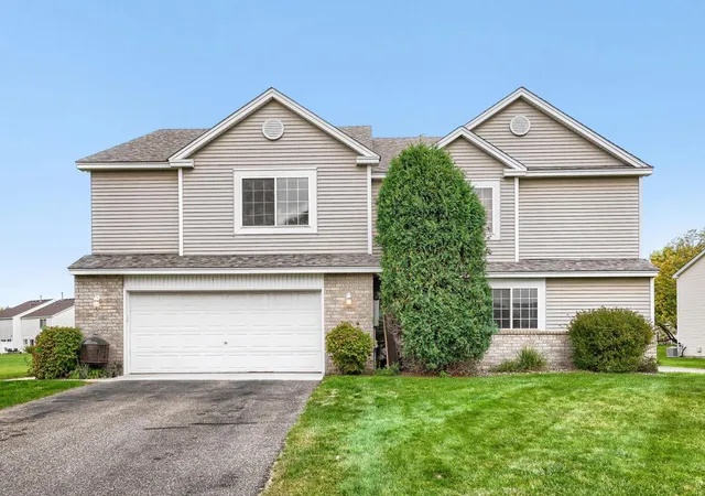 Photo 4 of Single family home for sale at 15663 Finch Ave, Saint Paul, MN 55124 | MLS# 7130189 | Listing updated on 2026-10-08