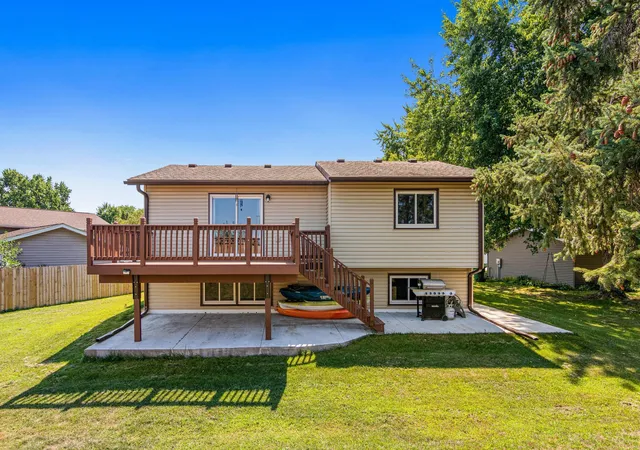 Photo 4 of Sale Pending at 1916 84Th Ave N, Brooklyn Park, MN 55444 | MLS# 7130203 | Listing updated on 2026-09-01