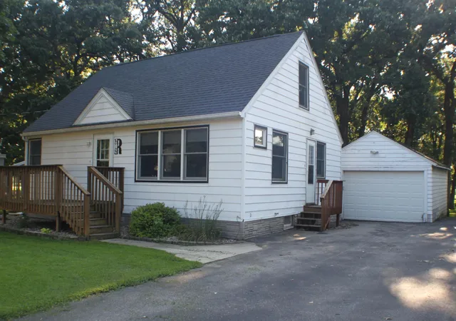 2nd image of 202 4th St Nw, Rose Creek, MN 55970 | MLS# 7130239