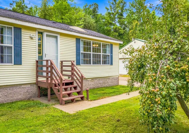 Photo 3 of Sale Pending at 18004 Mission Crk Run, Brook Park, MN 55007 | MLS# 7130253 | Listing updated on 2026-10-05