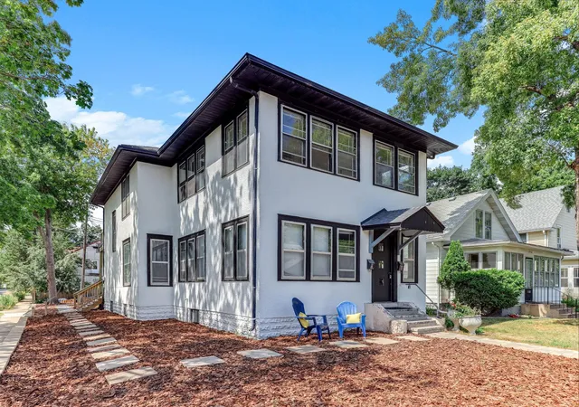 1st image of 256 Russell Ave S, Minneapolis, MN 55405 | MLS# 7130258