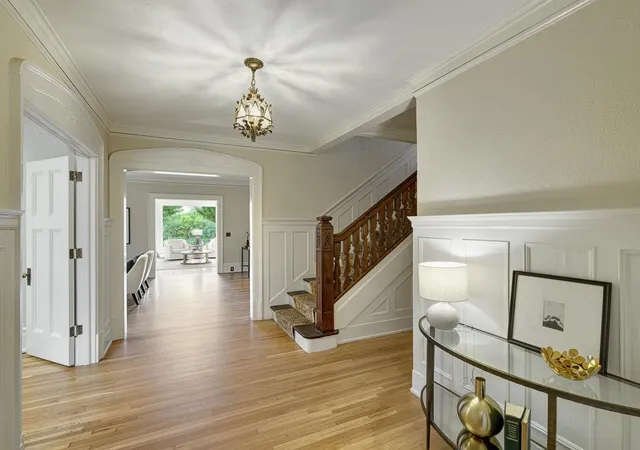 Photo 4 of Single family home for sale at 754 Linwood Ave, Saint Paul, MN 55105 | MLS# 7130273 | Listing updated on 2026-10-05