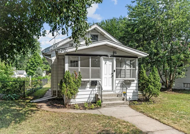 Photo 3 of Single family home for sale at 4214 Vincent Ave N, Minneapolis, MN 55412 | MLS# 7130292 | Listing updated on 2026-08-21
