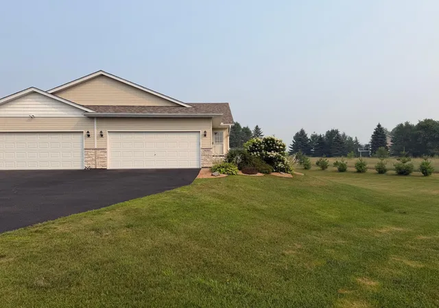 Photo 3 of Single family home for sale at 38260 Explorer Cir, North Branch, MN 55056 | MLS# 7130297 | Listing updated on 2026-09-19