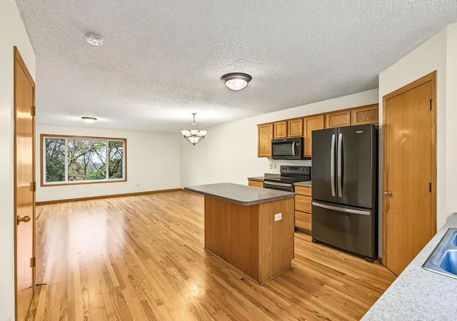 Photo 3 of Single family home for sale at 12 City View Ln, Saint Paul, MN 55107 | MLS# 7130298 | Listing updated on 2026-10-16