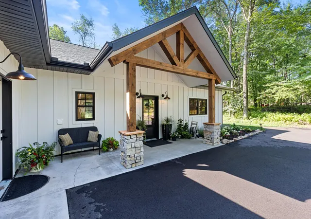 3rd image of 1591 Maplewood Ridge Rd, East Gull Lake, MN 56401 | MLS# 7130306