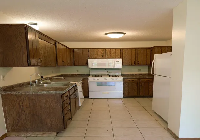 5th image of 3781 Brookdale Cir N, Brooklyn Park, MN 55443 | MLS# 7130337