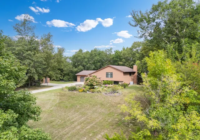 Photo 2 of Single family home for sale at 2191 68th Street Nw, Rochester, MN 55901 | MLS# 7130357 | Listing updated on 2026-10-01