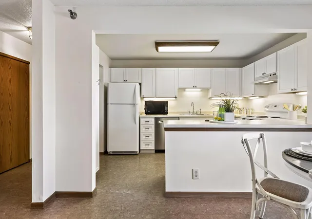 Photo 4 of Condo for sale at 1666 Coffman St #215, Saint Paul, MN 55108 | MLS# 7130364 | Listing updated on 2026-10-28