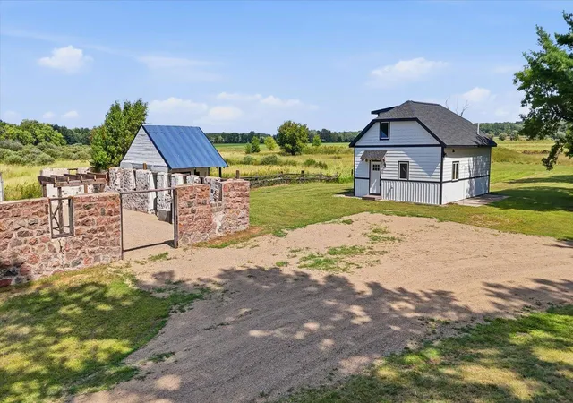 Photo 3 of Single family home for sale at 25522 County Road 60, Bovey, MN 55709 | MLS# 7130366 | Listing updated on 2026-08-26