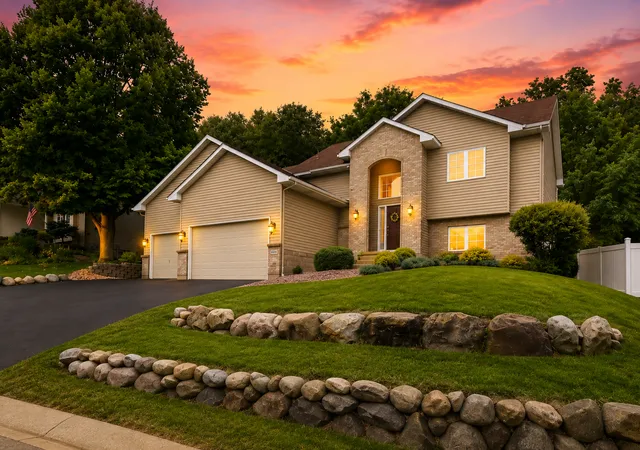 1st image of 18949 Embry Ave, Farmington, MN 55024 | MLS# 7130376