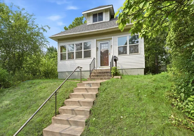 1st image of 1565 7th St E, Saint Paul, MN 55106 | MLS# 7130380
