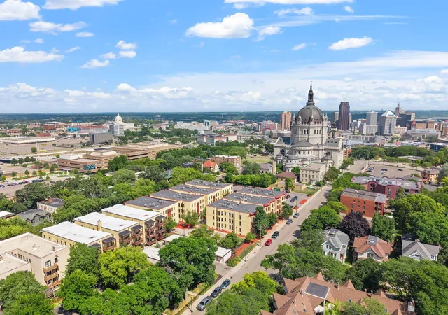 Listing Photo 2 - Condo for sale in building located at 294 Dayton Ave, St. Paul, MN 55102 - Unit #1E