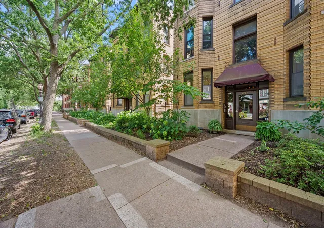Photo 3 of Condo for sale at 294 Dayton Ave #1E, Saint Paul, MN 55102 | MLS# 7130385 | Listing updated on 2026-09-08