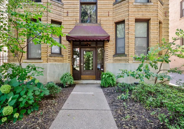 Photo 4 of Condo for sale at 294 Dayton Ave #1E, Saint Paul, MN 55102 | MLS# 7130385 | Listing updated on 2026-09-08