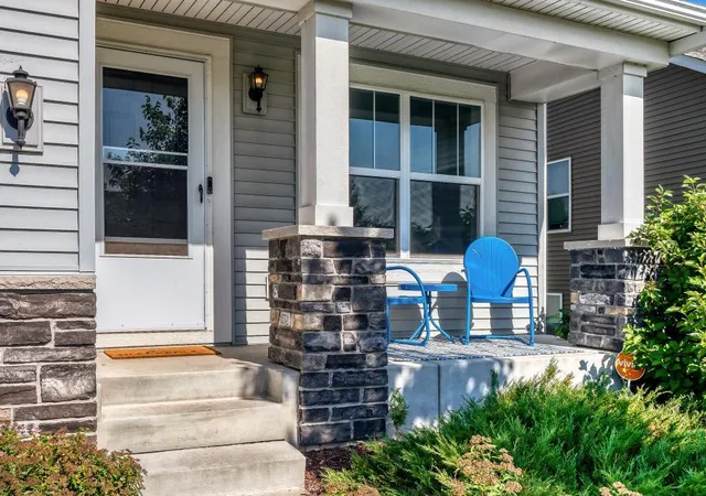 Photo 3 of Single family home for sale at 603 Stonegate Cir, Waconia, MN 55387 | MLS# 7130386 | Listing updated on 2026-10-06
