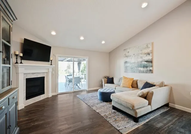 Photo 4 of Single family home for sale at 603 Stonegate Cir, Waconia, MN 55387 | MLS# 7130386 | Listing updated on 2026-10-06