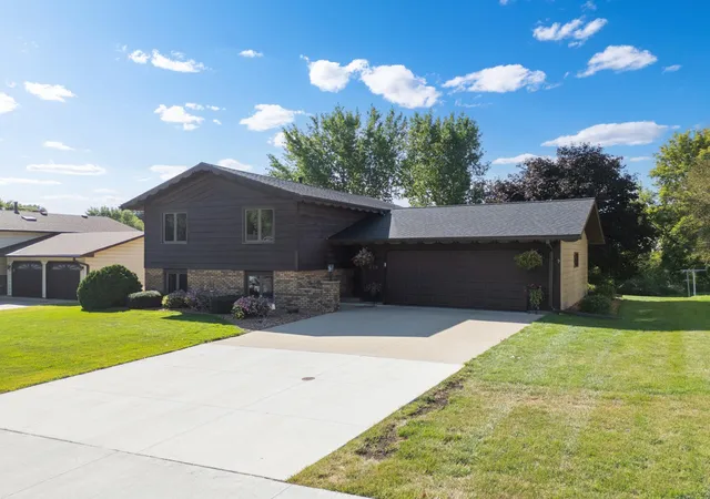 Photo 1 of Single family home for sale at 316 7th Street Nw, Byron, MN 55920 | MLS# 7130387 | Listing updated on 2026-09-14