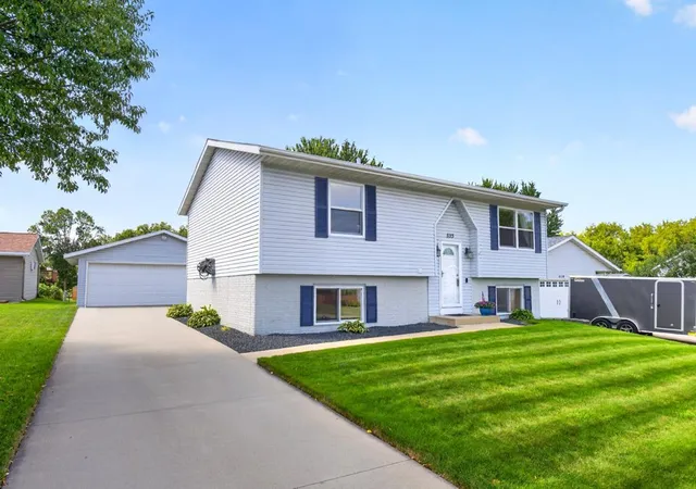 Photo 1 of Single family home for sale at 5113 19 1/2 Avenue Ln Nw, Rochester, MN 55901 | MLS# 7130392 | Listing updated on 2026-09-22