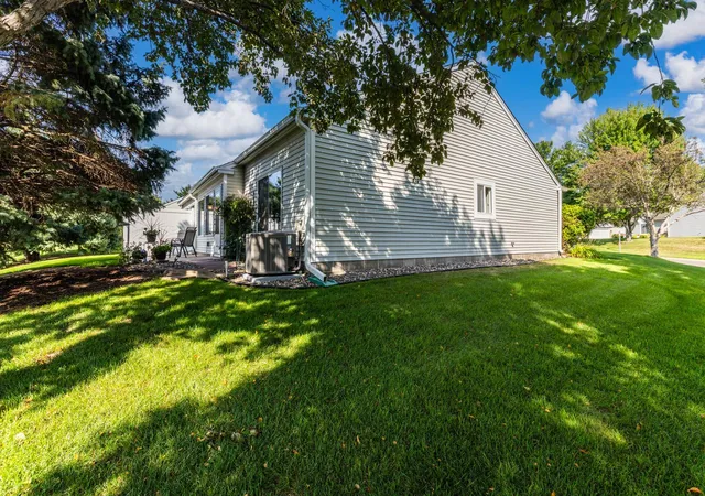 Photo 4 of Sale Pending at 7490 Hinton Park Ave S, Cottage Grove, MN 55016 | MLS# 7130401 | Listing updated on 2026-09-14