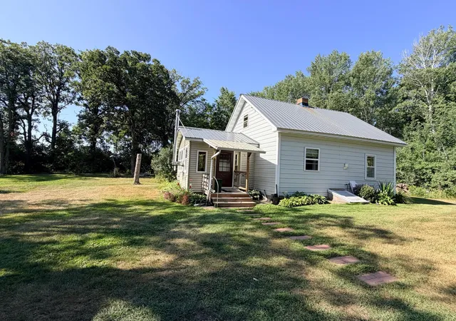 Photo 3 of Single family home for sale at 39726 350th Avenue SE, Fosston, MN 56542 | MLS# 7130402 | Listing updated on 2026-08-27