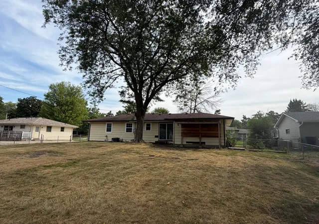 Photo 3 of Single family home for sale at 1701 Dixon Dr, Saint Paul Park, MN 55071 | MLS# 7130411 | Listing updated on 2026-09-01