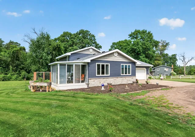 2nd image of 13020 289th Ave Nw, Zimmerman, MN 55398 | MLS# 7130413