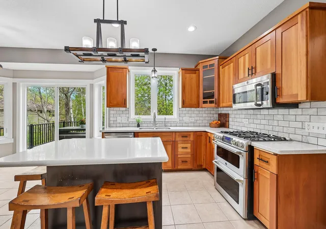 Photo 3 of Single family home for sale at 4798 Red Pine Ct, Eagan, MN 55123 | MLS# 7130423 | Listing updated on 2026-08-27