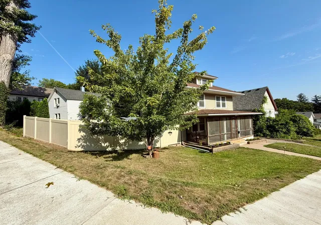 50th image of 1030 West Ave, Red Wing, MN 55066 | MLS# 7130439