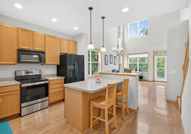Photo 4 of Single family home for sale at 18057 Kindred Ct, Lakeville, MN 55044 | MLS# 7130454 | Listing updated on 2026-09-30