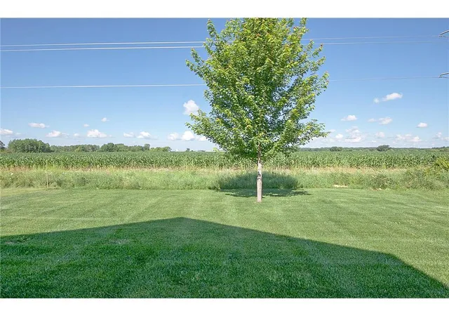 44th image of 1051 Yellowstone Ave, Saint Cloud, MN 56303 | MLS# 7130457