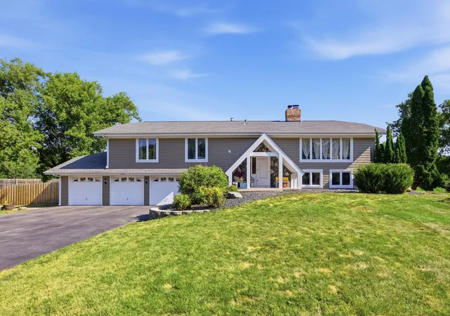 Photo 2 of Sale Pending at 17200 32nd Avenue N, Minneapolis, MN 55447 | MLS# 7130479 | Listing updated on 2026-10-14