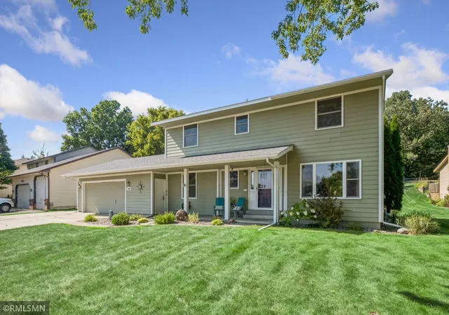 Photo 1 of Single family home for sale at 1440 Valley View Rd, Chaska, MN 55318 | MLS# 7130486 | Listing updated on 2026-09-17