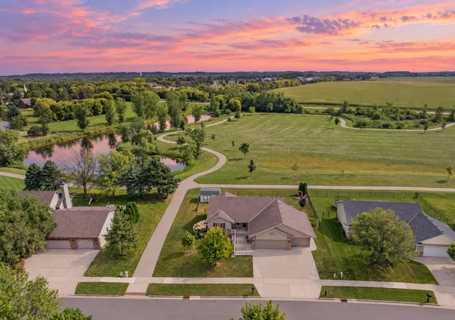 Photo 1 of Single family home for sale at 1905 Prairie Ave Sw, Faribault, MN 55021 | MLS# 7130489 | Listing updated on 2026-10-05