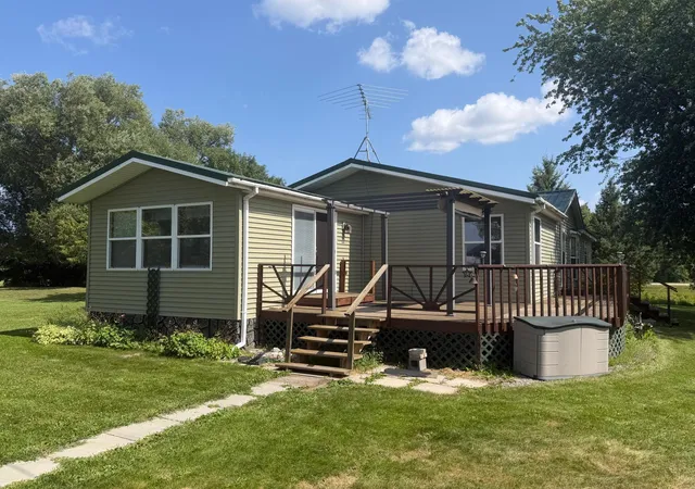 Photo 2 of Sale Pending at 1506 County Rd 1 Sw, Baudette, MN 56623 | MLS# 7130493 | Listing updated on 2026-09-02