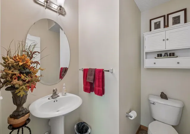 Photo 4 of Single family home for sale at 4570 Bulrush Blvd, Shakopee, MN 55379 | MLS# 7130495 | Listing updated on 2026-09-19