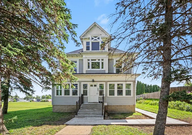 1st image of 501 Forest St, Kenyon, MN 55946 | MLS# 7130499