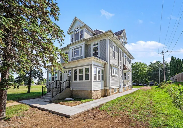 Photo 4 of Single family home for sale at 501 Forest St, Kenyon, MN 55946 | MLS# 7130499 | Listing updated on 2026-09-25